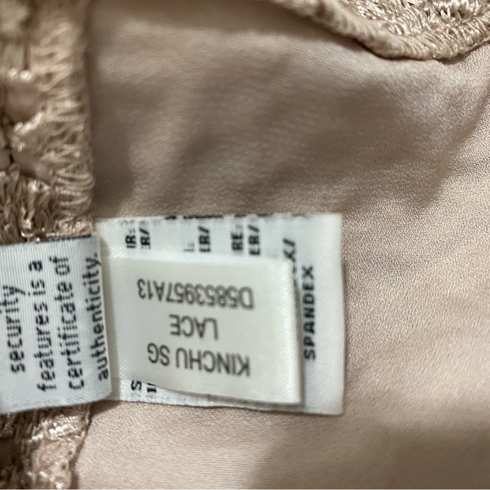 Diane Von Furstenberg Nude/Blush Kinchu Lace Sheath Dress, Size 8, Classic, Chic - Picture 6 of 8